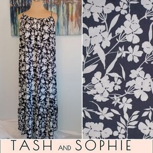 8/10 Made in New York Tash & Sophie Floral Midi Stretch Dress, Sleeveless